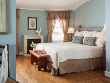 King & King Deluxe Guest Rooms | Chanticleer Inn, A Chattanooga B&B