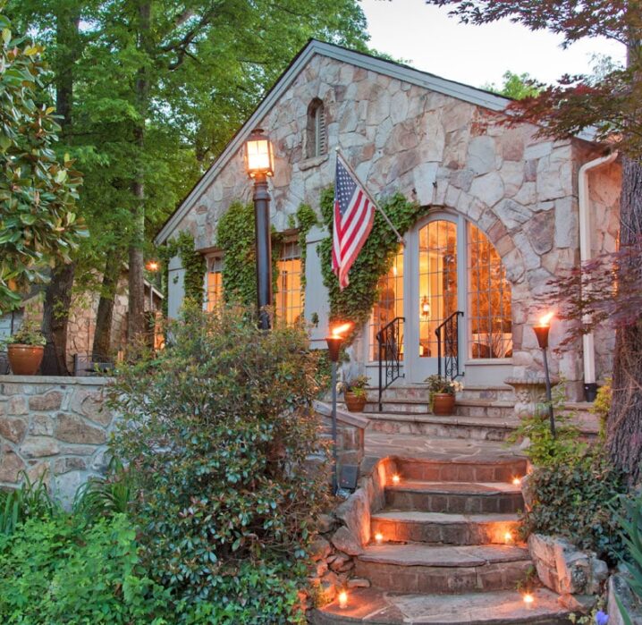 front entrance of chanticleer inn bed & breakfast